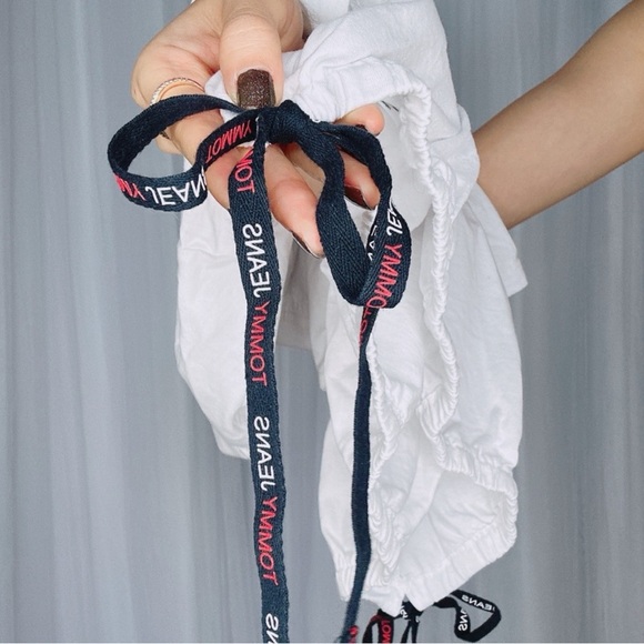 Tommy Hilfiger Jeans Crop Badge Tee White M - Picture 6 of 8